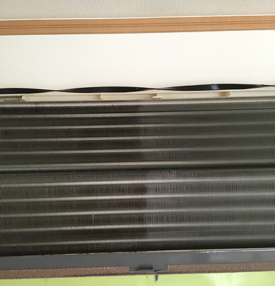 家庭用壁掛けエアコン　エアコン アルミフィン クリーニング例