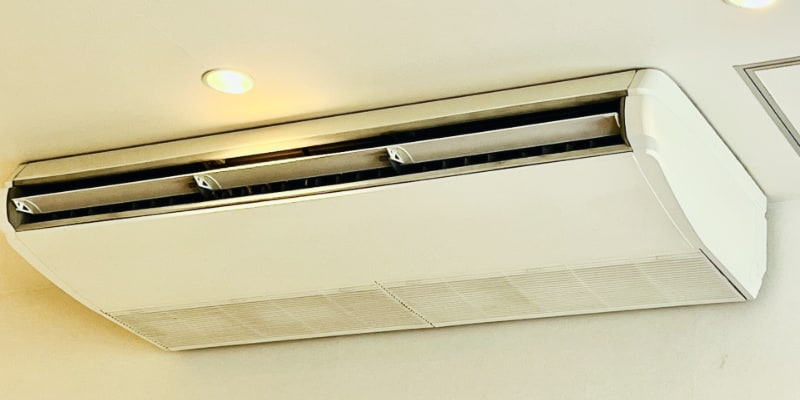 天井吊り型
エアコンクリーニング